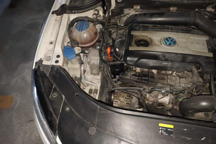 Used Volkswagen FAW-Volkswagen CC 2013 2.0 TSI Ultimate Model Engine Bay Right