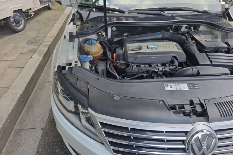 Used Volkswagen FAW-Volkswagen CC 2013 1.8TSI Luxury Model Engine Bay Right