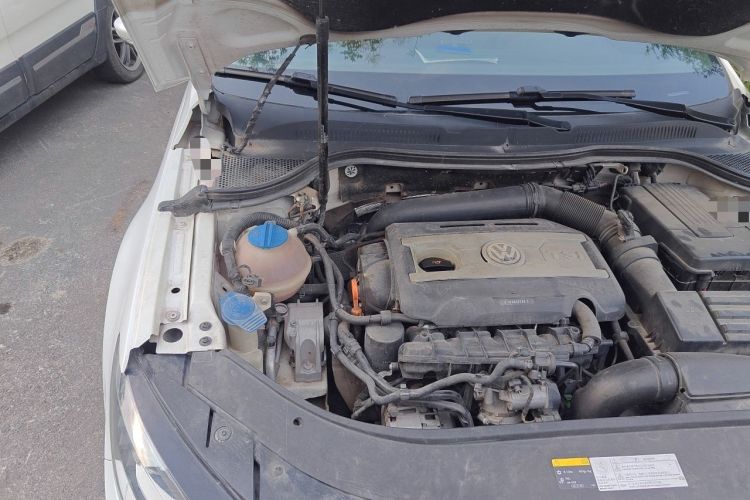 Used Volkswagen FAW-Volkswagen CC 2013 1.8TSI Luxury Model Engine Bay Right