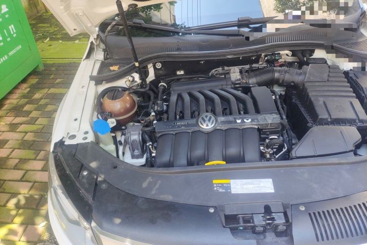 Used Volkswagen FAW-Volkswagen CC 2013 3.0 FSI V6 Engine Bay Right