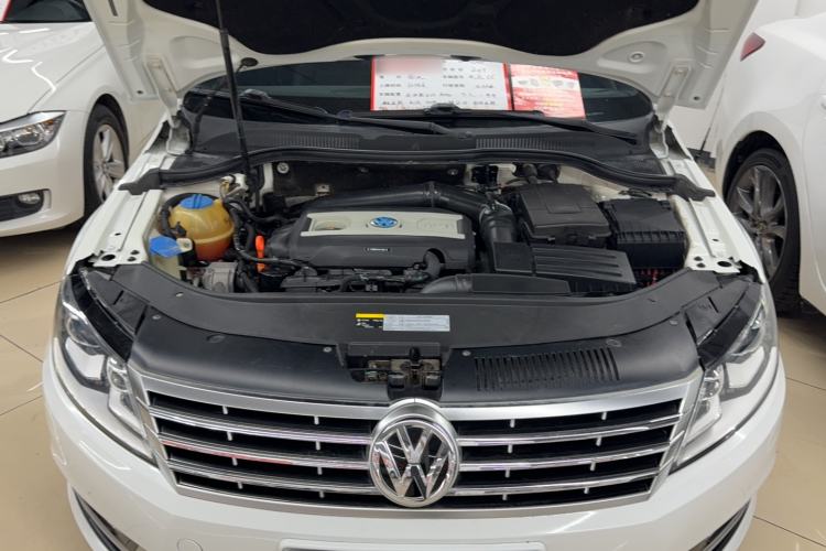 Used Volkswagen FAW-Volkswagen CC 2013 2.0 TSI Luxury Model Engine Bay