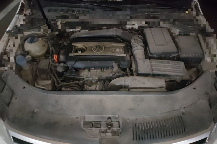 Used Volkswagen FAW-Volkswagen CC 2013 2.0 TSI Luxury Model Engine Bay