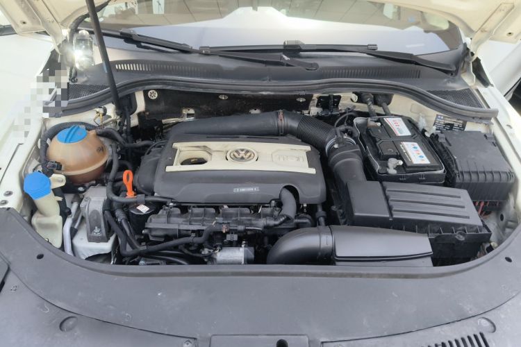 Used Volkswagen FAW-Volkswagen CC 2013 2.0 TSI Ultimate Model Engine Bay