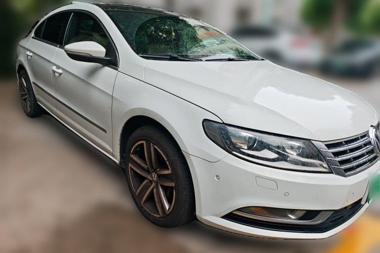 Used Volkswagen FAW-Volkswagen CC 2013 2.0 TSI Luxury Model Front Right 45 Deg