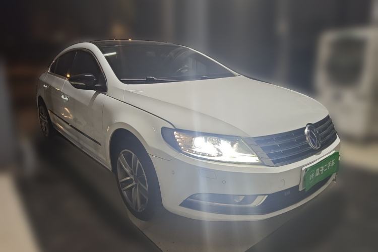 Used Volkswagen FAW-Volkswagen CC 2013 2.0 TSI Luxury Model Front Right 45 Deg