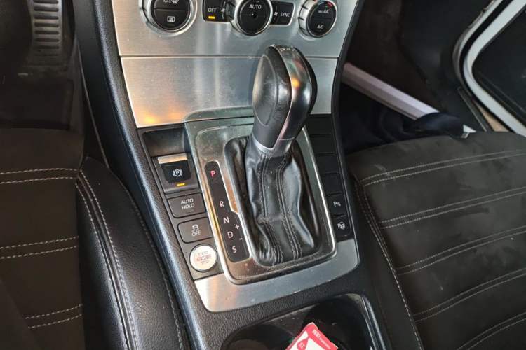 Used Volkswagen FAW-Volkswagen CC 2013 1.8TSI Luxury Model Gear Lever