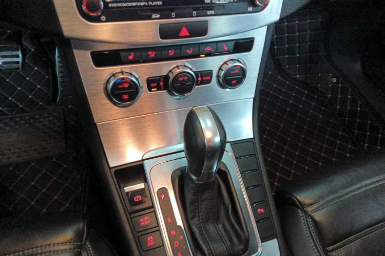 Used Volkswagen FAW-Volkswagen CC 2013 1.8TSI Prestige Model Gear Lever