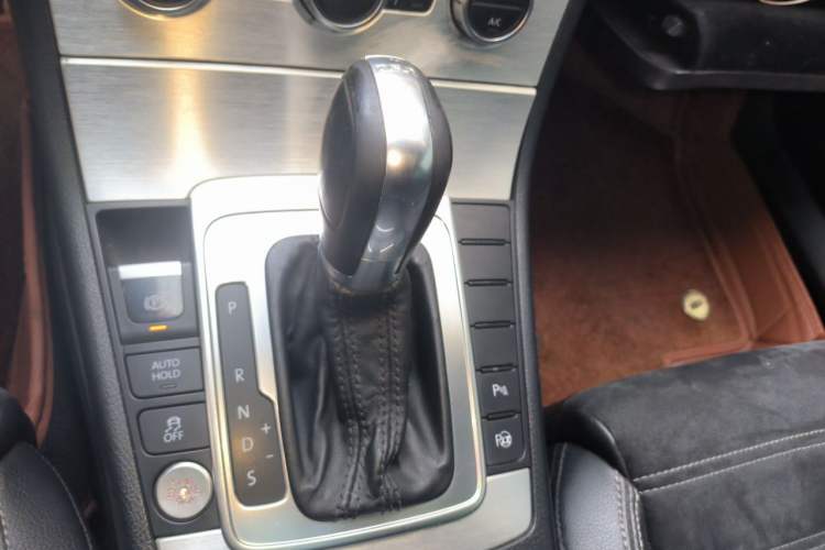 Used Volkswagen FAW-Volkswagen CC 2013 1.8TSI Luxury Model Gear Lever