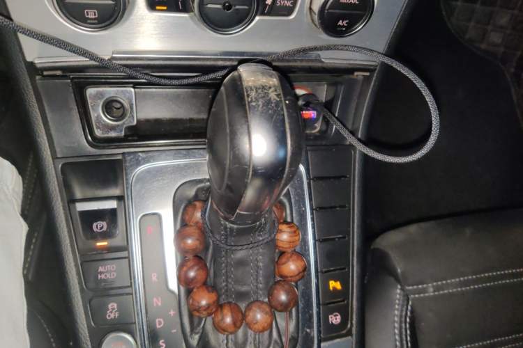 Used Volkswagen FAW-Volkswagen CC 2013 1.8TSI Luxury Model Gear Lever