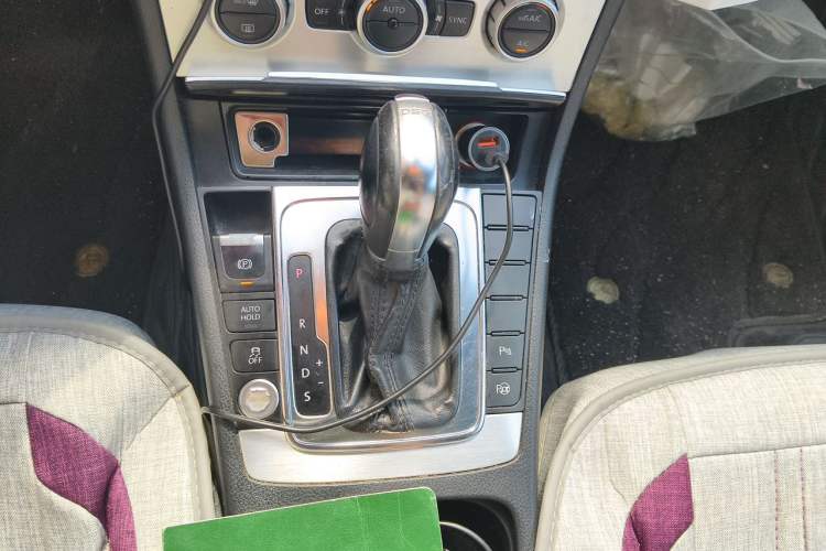 Used Volkswagen FAW-Volkswagen CC 2013 1.8TSI Luxury Model Gear Lever