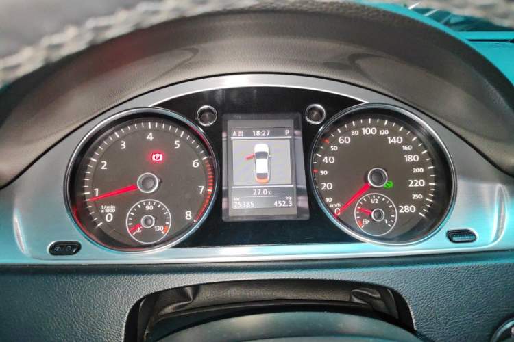 Used Volkswagen FAW-Volkswagen CC 2013 1.8TSI Luxury Model Instrument Cluster