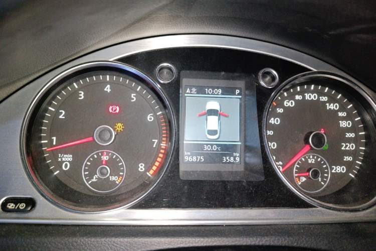 Used Volkswagen FAW-Volkswagen CC 2013 1.8TSI Luxury Model Instrument Cluster