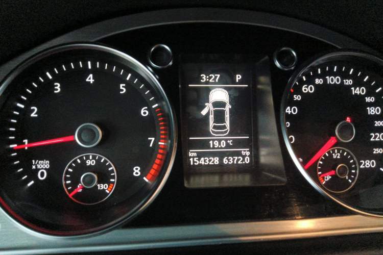 Used Volkswagen FAW-Volkswagen CC 2013 1.8TSI Prestige Model Instrument Cluster