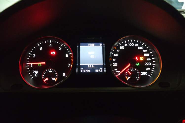 Used Volkswagen FAW-Volkswagen CC 2013 2.0 TSI Ultimate Model Instrument Cluster