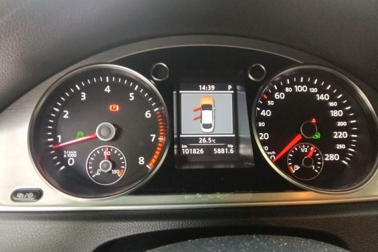 Used Volkswagen FAW-Volkswagen CC 2013 2.0 TSI Ultimate Model Instrument Cluster