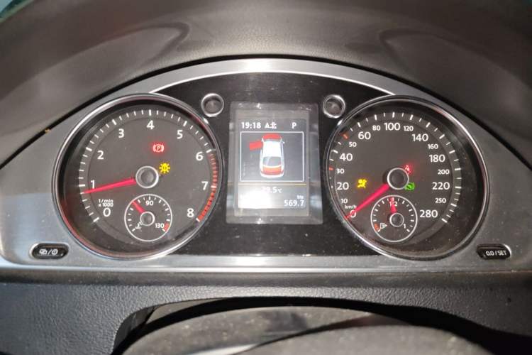 Used Volkswagen FAW-Volkswagen CC 2013 1.8TSI Luxury Model Instrument Cluster
