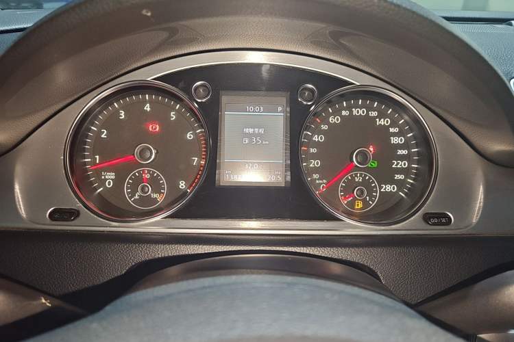 Used Volkswagen FAW-Volkswagen CC 2013 2.0 TSI Luxury Model Instrument Cluster