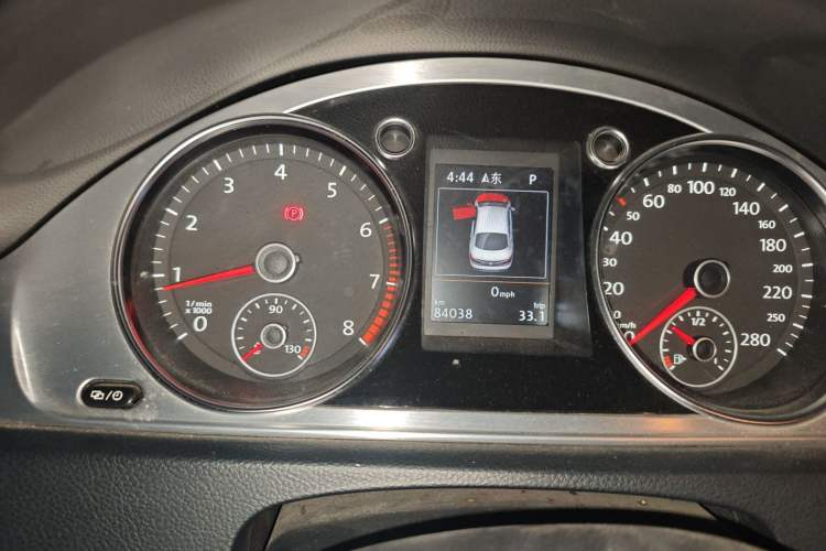 Used Volkswagen FAW-Volkswagen CC 2013 2.0 TSI Luxury Model Instrument Cluster