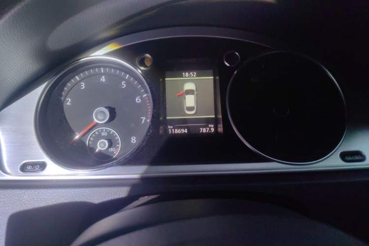 Used Volkswagen FAW-Volkswagen CC 2013 1.8TSI Luxury Model Instrument Cluster