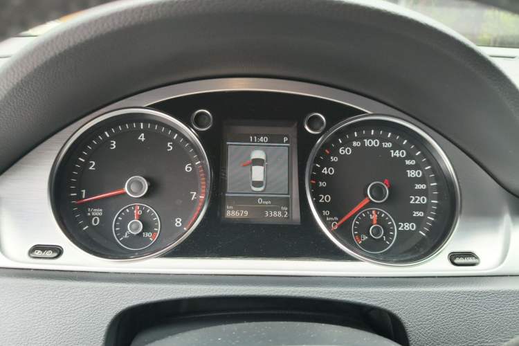 Used Volkswagen FAW-Volkswagen CC 2013 2.0 TSI Luxury Model Instrument Cluster