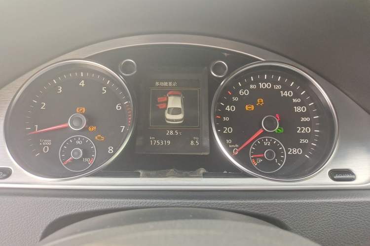 Used Volkswagen FAW-Volkswagen CC 2013 1.8TSI Luxury Model Instrument Cluster