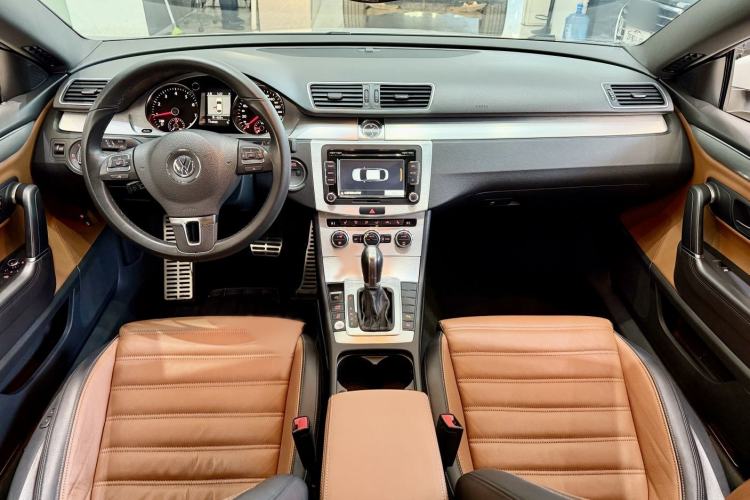 Used Volkswagen FAW-Volkswagen CC 2013 1.8TSI Luxury Model Interior 1