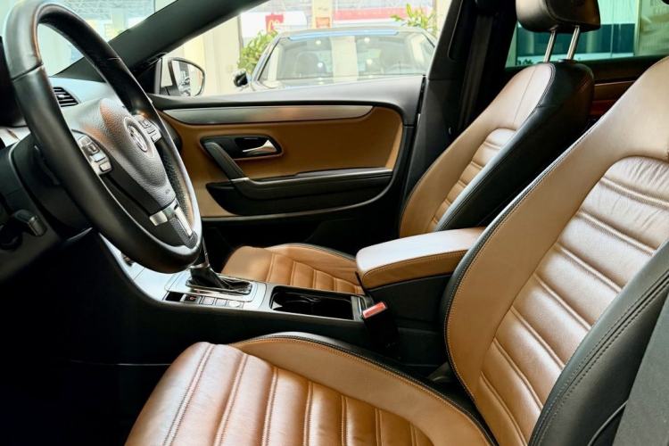 Used Volkswagen FAW-Volkswagen CC 2013 1.8TSI Luxury Model Interior 2