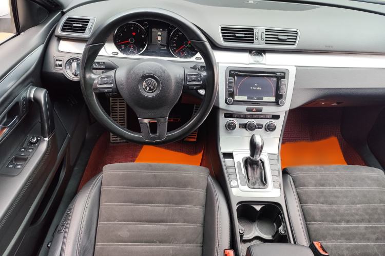 Used Volkswagen FAW-Volkswagen CC 2013 2.0 TSI Luxury Model Interior 2