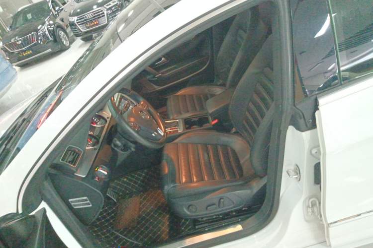 Used Volkswagen FAW-Volkswagen CC 2013 1.8TSI Prestige Model Left Front Seat