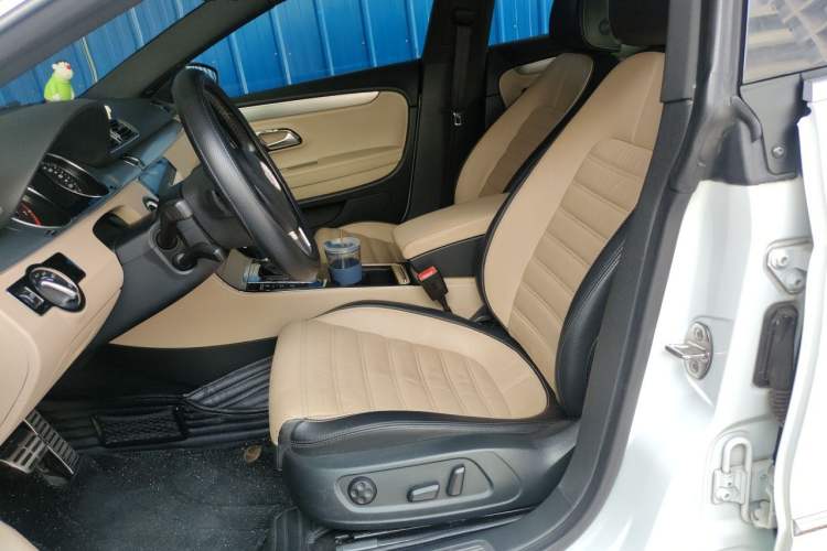 Used Volkswagen FAW-Volkswagen CC 2013 1.8TSI Prestige Model Left Front Seat
