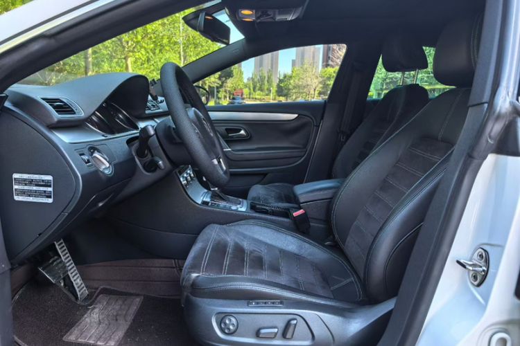 Used Volkswagen FAW-Volkswagen CC 2013 2.0 TSI Luxury Model Left Front Seat