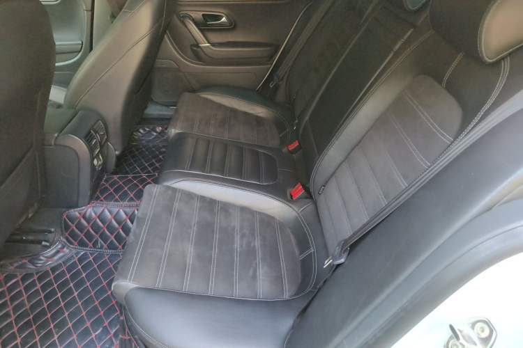 Used Volkswagen FAW-Volkswagen CC 2013 2.0 TSI Luxury Model Left Rear Seat