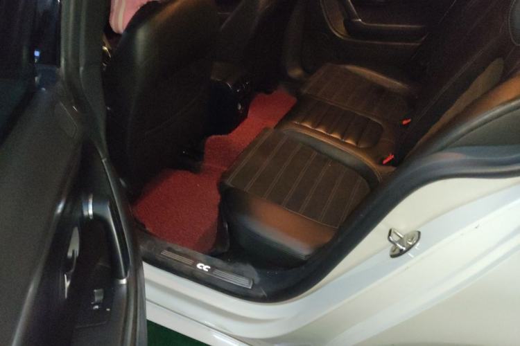 Used Volkswagen FAW-Volkswagen CC 2013 1.8TSI Luxury Model Left Rear Seat