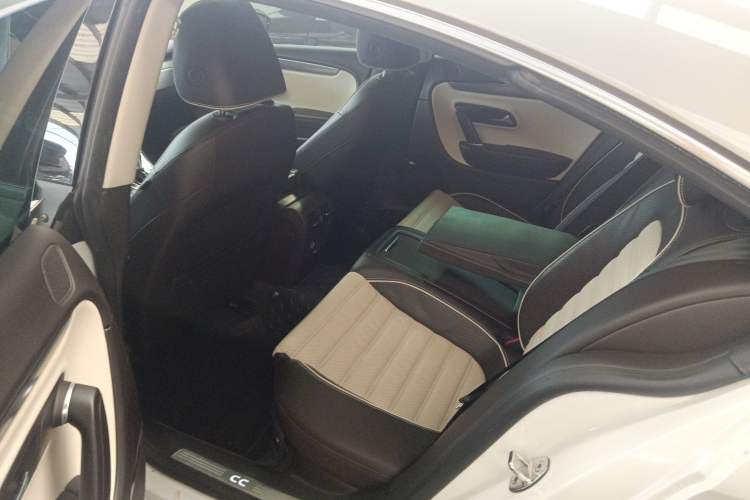 Used Volkswagen FAW-Volkswagen CC 2013 3.0 FSI V6 Left Rear Seat