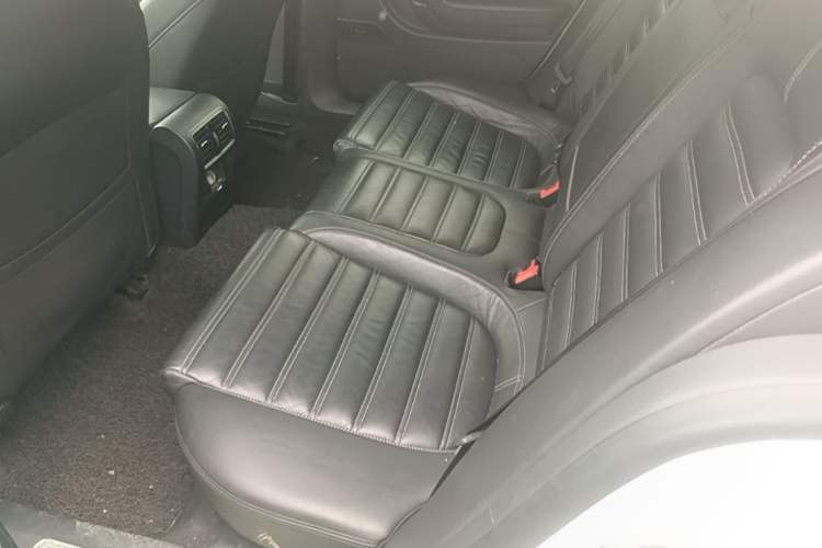 Used Volkswagen FAW-Volkswagen CC 2013 1.8TSI Prestige Model Left Rear Seat