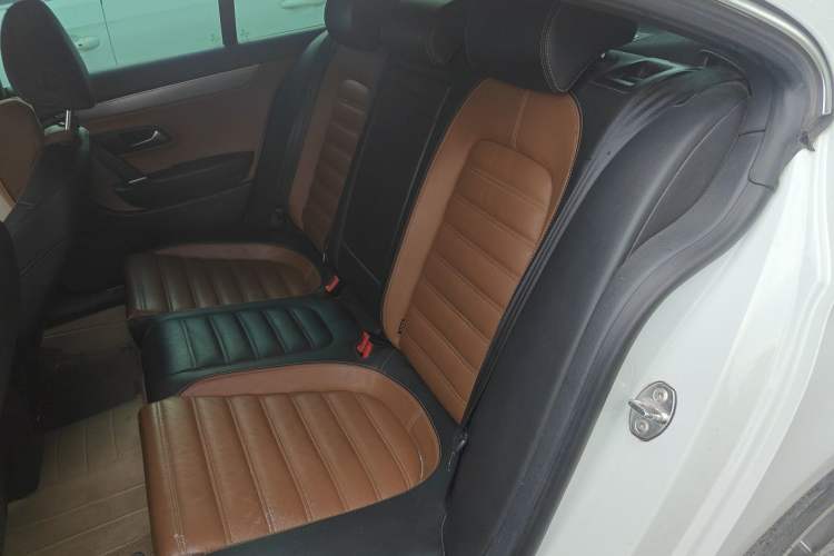 Used Volkswagen FAW-Volkswagen CC 2013 1.8TSI Luxury Model Left Rear Seat