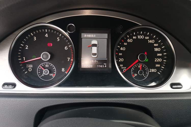 Used Volkswagen FAW-Volkswagen CC 2013 2.0 TSI Ultimate Model Odometer Close Up