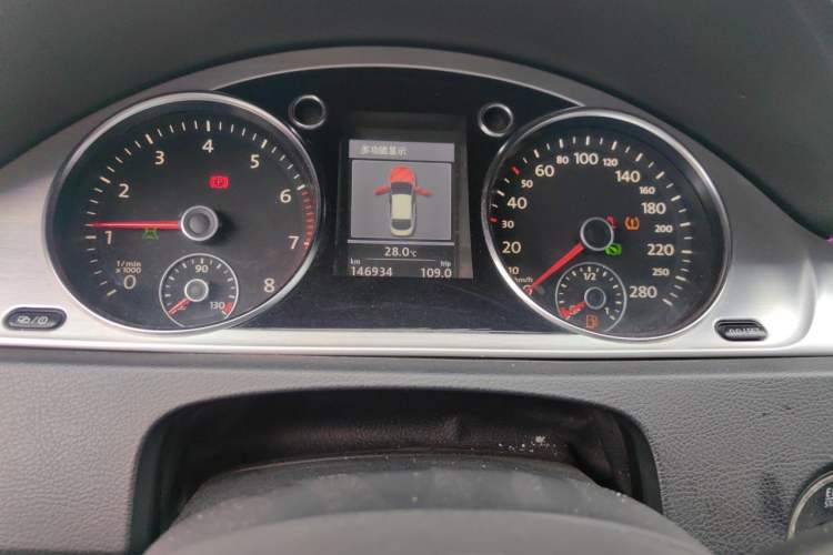 Used Volkswagen FAW-Volkswagen CC 2013 2.0 TSI Ultimate Model Odometer Close Up