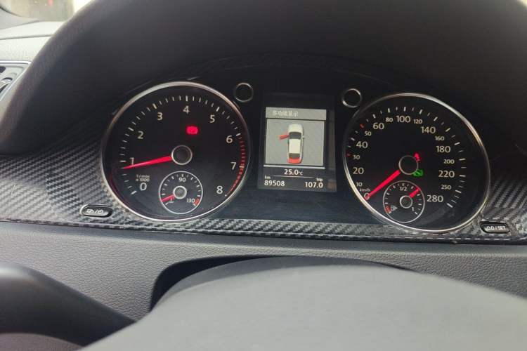 Used Volkswagen FAW-Volkswagen CC 2013 1.8TSI Luxury Model Odometer Close Up