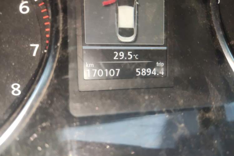 Used Volkswagen FAW-Volkswagen CC 2013 1.8TSI Prestige Model Odometer Close Up