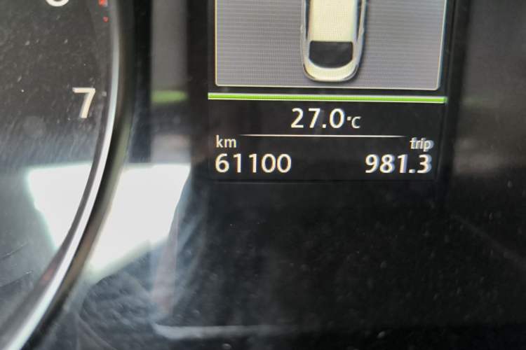 Used Volkswagen FAW-Volkswagen CC 2013 1.8TSI Luxury Model Odometer Close Up