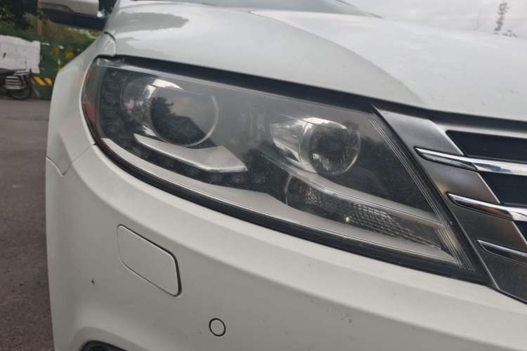 Used Volkswagen FAW-Volkswagen CC 2013 1.8TSI Prestige Model Right Front Headlight