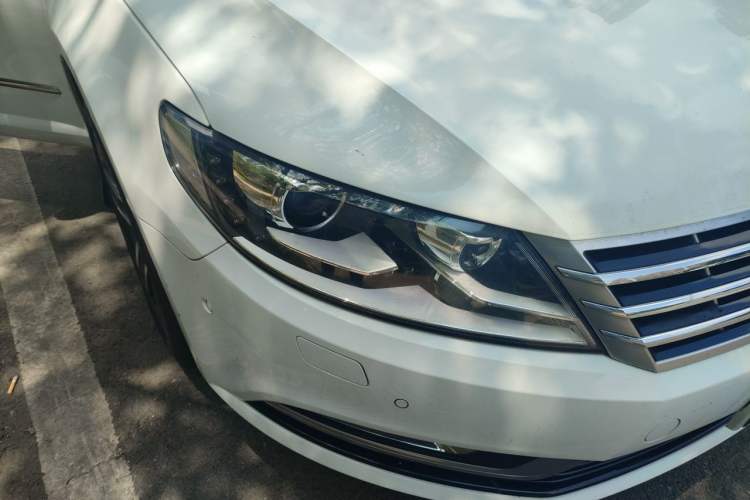 Used Volkswagen FAW-Volkswagen CC 2013 1.8TSI Luxury Model Right Front Headlight