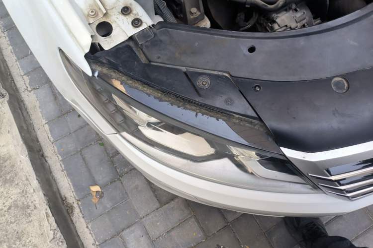 Used Volkswagen FAW-Volkswagen CC 2013 1.8TSI Luxury Model Right Front Headlight