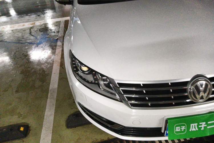 Used Volkswagen FAW-Volkswagen CC 2013 3.0 FSI V6 Right Front Headlight