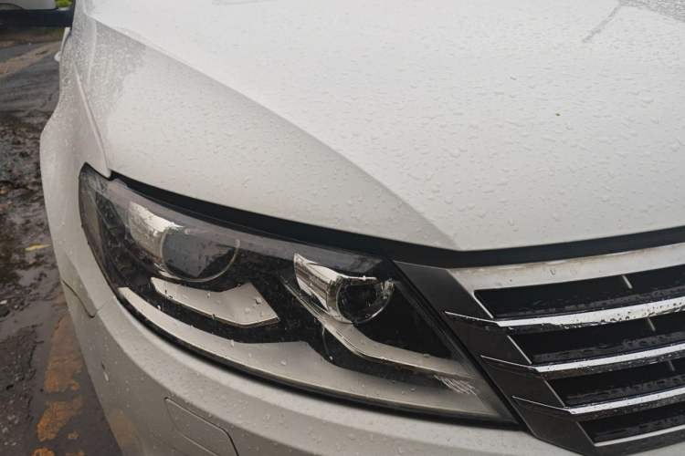 Used Volkswagen FAW-Volkswagen CC 2013 1.8TSI Luxury Model Right Front Headlight
