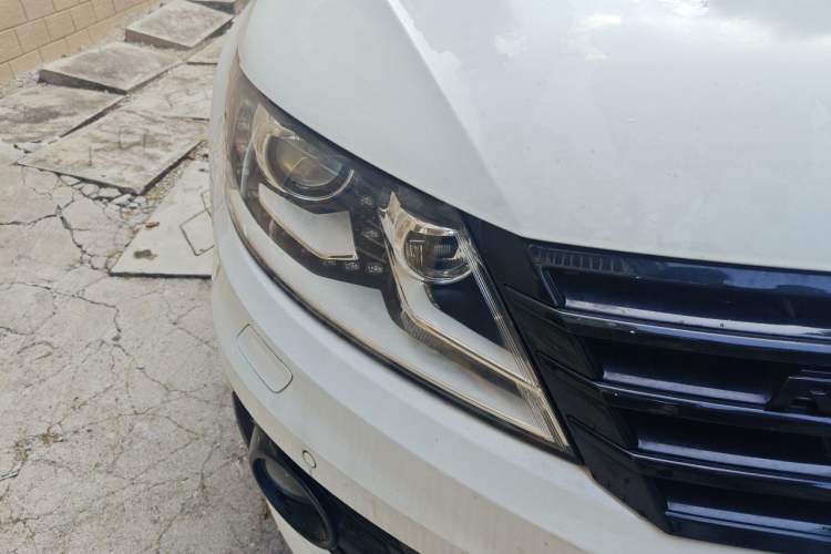 Used Volkswagen FAW-Volkswagen CC 2013 3.0 FSI V6 Right Front Headlight