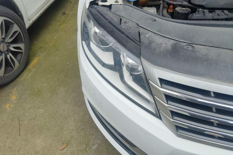 Used Volkswagen FAW-Volkswagen CC 2013 1.8TSI Prestige Model Right Front Headlight