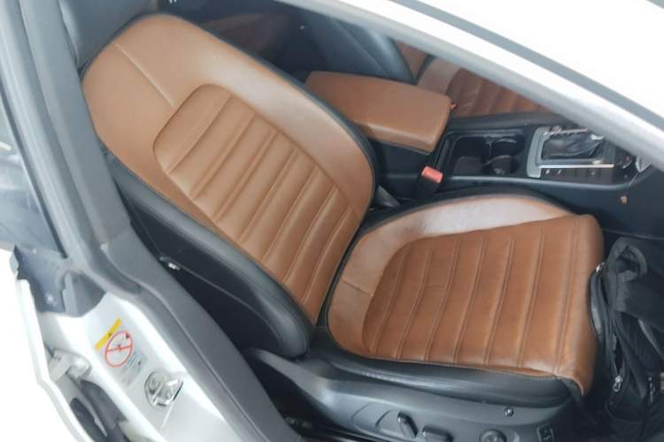 Used Volkswagen FAW-Volkswagen CC 2013 2.0 TSI Ultimate Model Right Front Seat