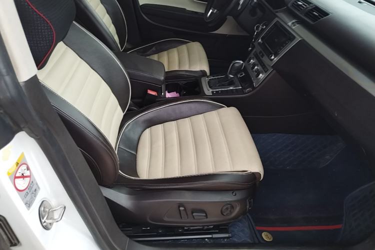 Used Volkswagen FAW-Volkswagen CC 2013 3.0 FSI V6 Right Front Seat